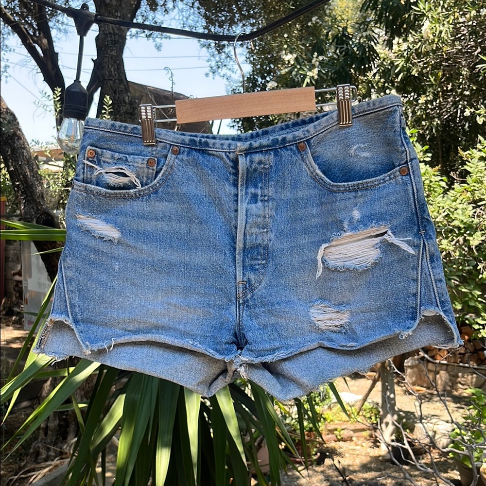 Levi's Blue Jean Shorts Distressed Cutoff size 30 button fly